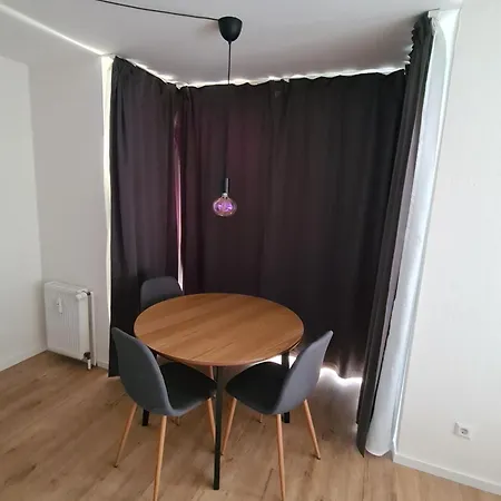 Zentrales Wohlfuehl-apartment Διαμέρισμα *